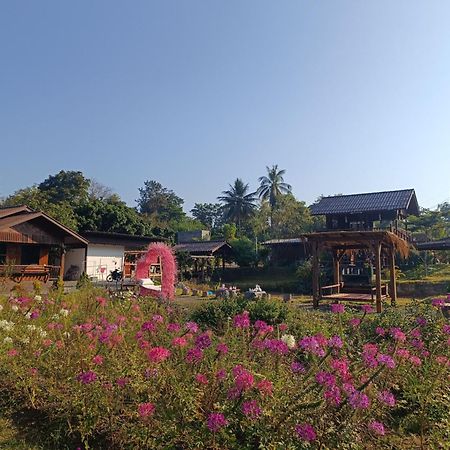 ม่วนใจ๋ปันสุข โฮมสเตย์แอนคาเฟ่ Muanjai Punsuk Homestay And Cafe Csomthong Kültér fotó