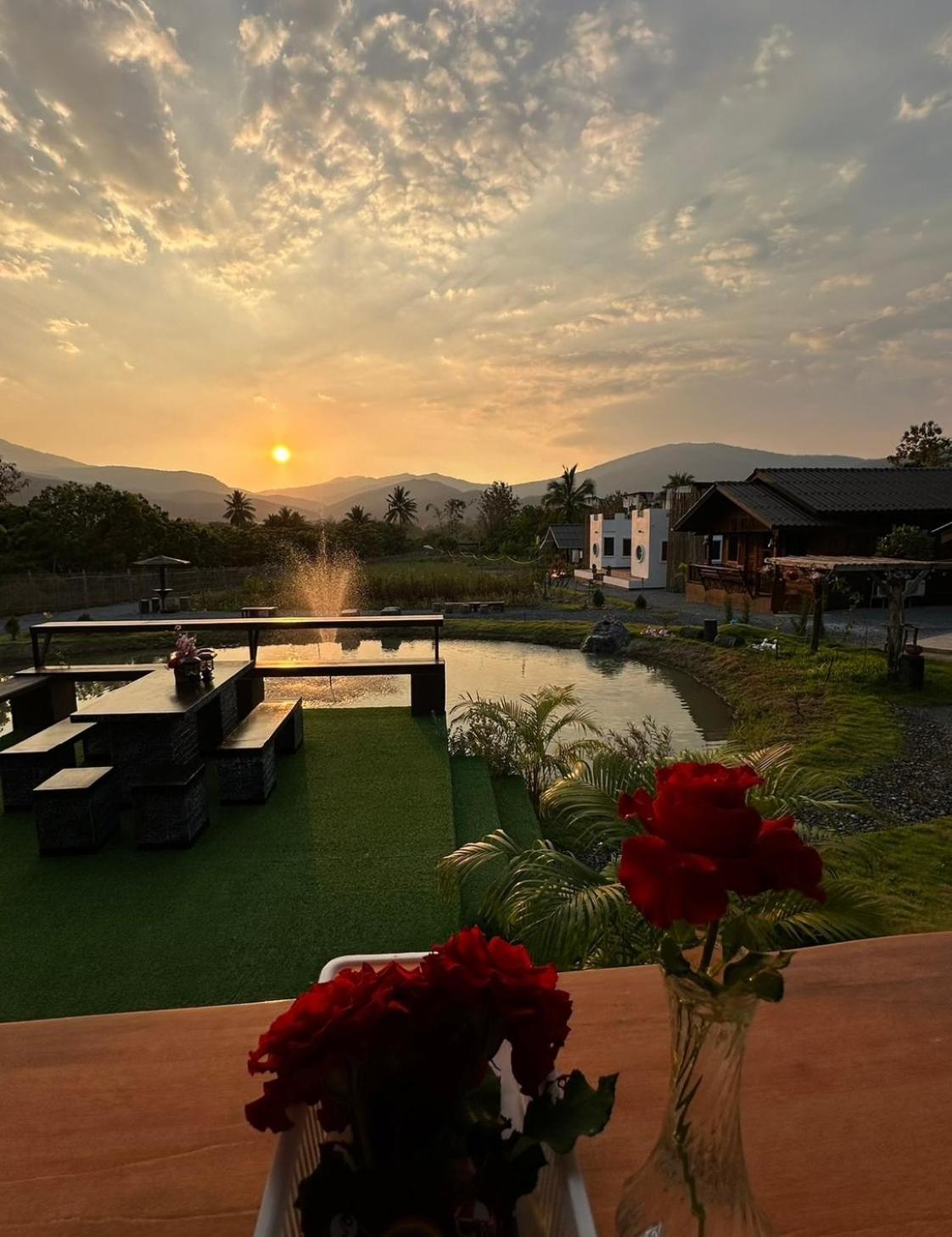 ม่วนใจ๋ปันสุข โฮมสเตย์แอนคาเฟ่ Muanjai Punsuk Homestay And Cafe Csomthong Kültér fotó