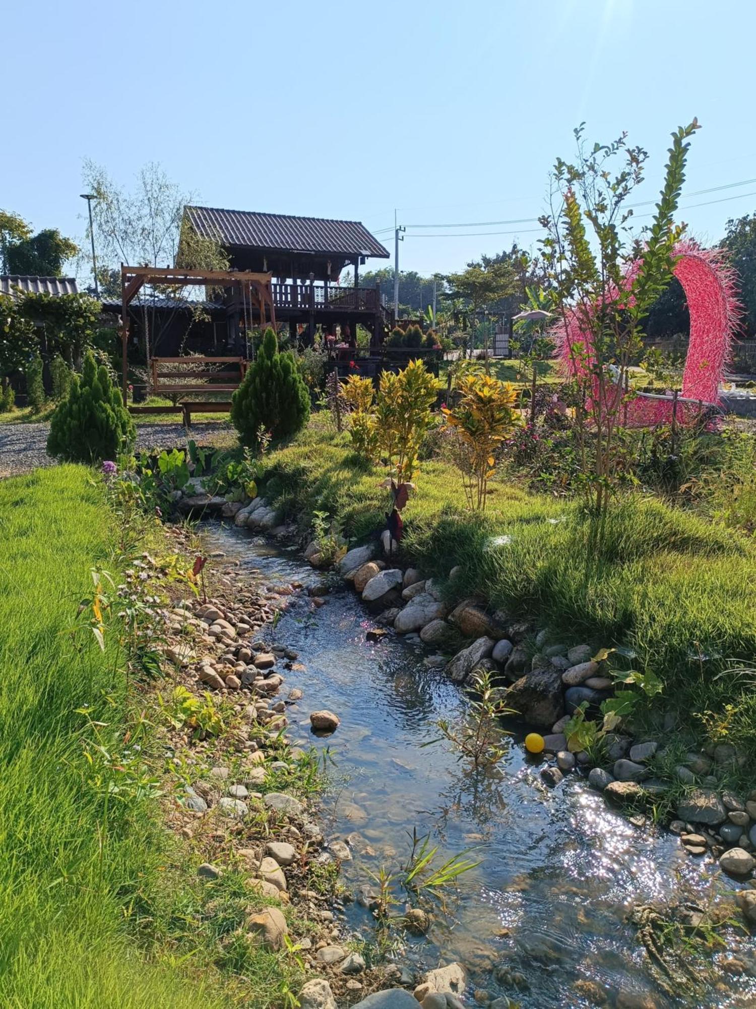 ม่วนใจ๋ปันสุข โฮมสเตย์แอนคาเฟ่ Muanjai Punsuk Homestay And Cafe Csomthong Kültér fotó