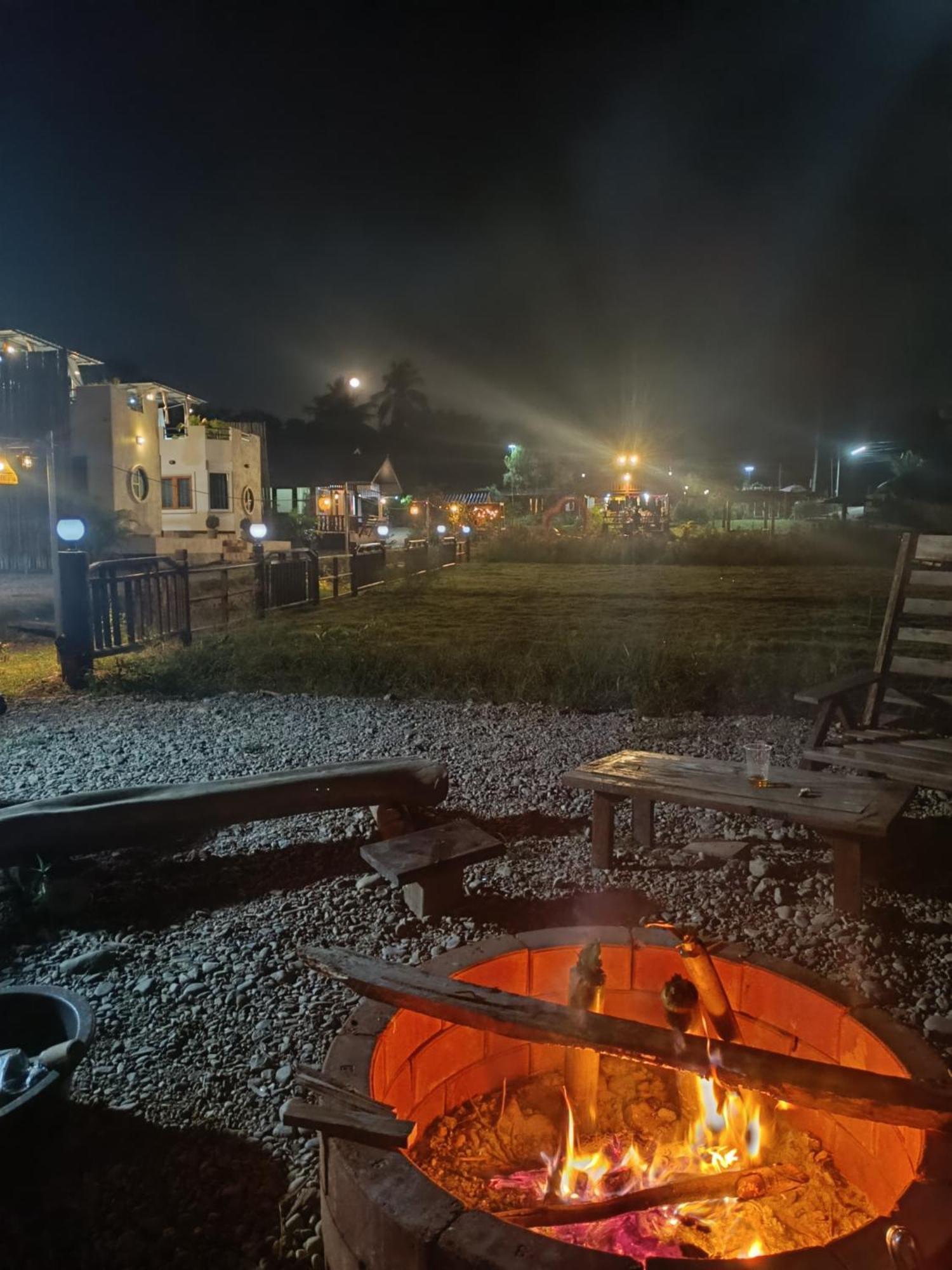 ม่วนใจ๋ปันสุข โฮมสเตย์แอนคาเฟ่ Muanjai Punsuk Homestay And Cafe Csomthong Kültér fotó
