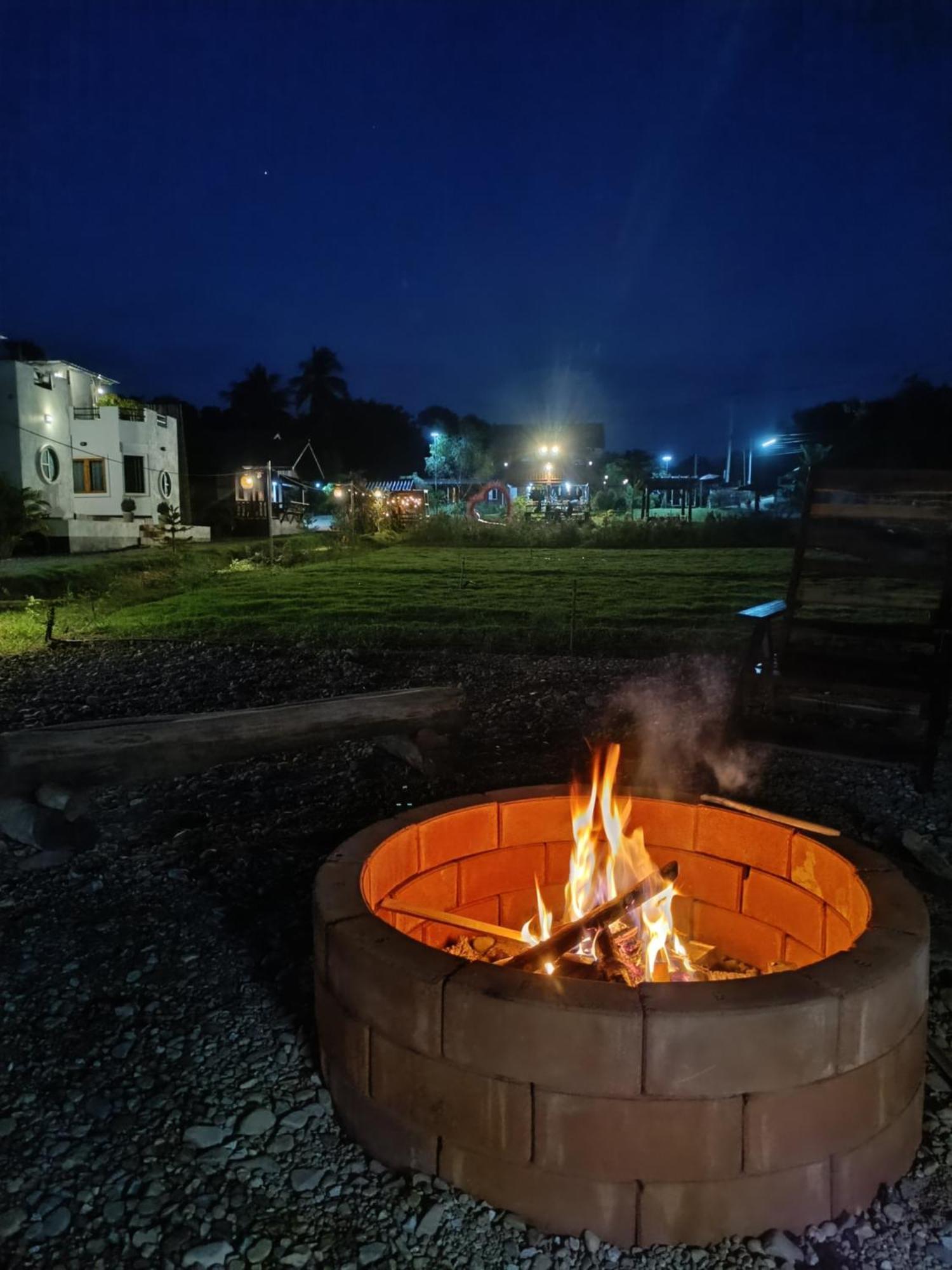 ม่วนใจ๋ปันสุข โฮมสเตย์แอนคาเฟ่ Muanjai Punsuk Homestay And Cafe Csomthong Kültér fotó