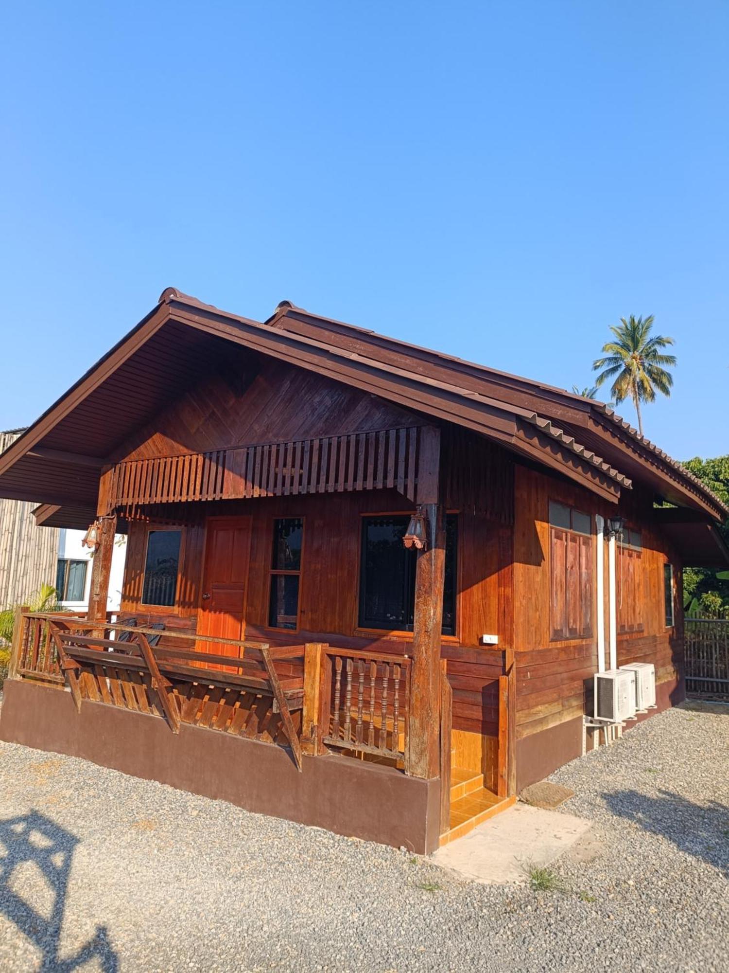 ม่วนใจ๋ปันสุข โฮมสเตย์แอนคาเฟ่ Muanjai Punsuk Homestay And Cafe Csomthong Kültér fotó
